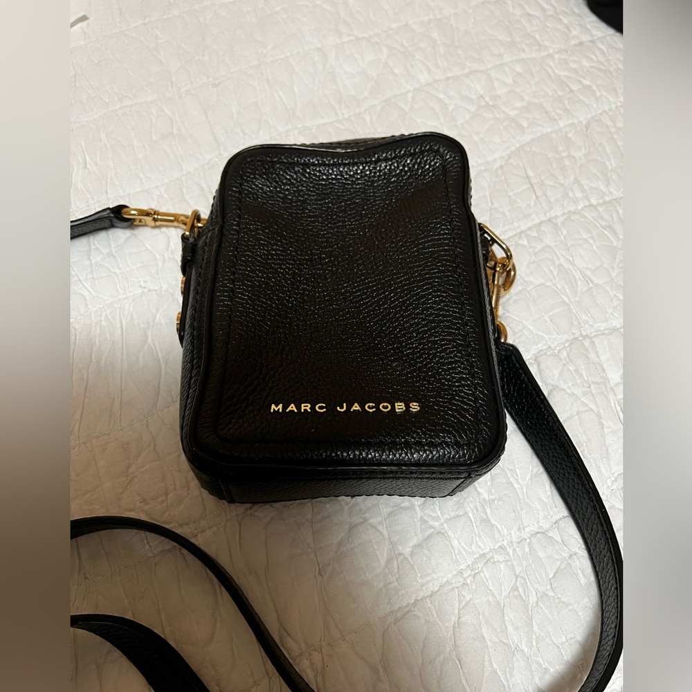 Selling my  Mini Marc Jacob’s cross body bag